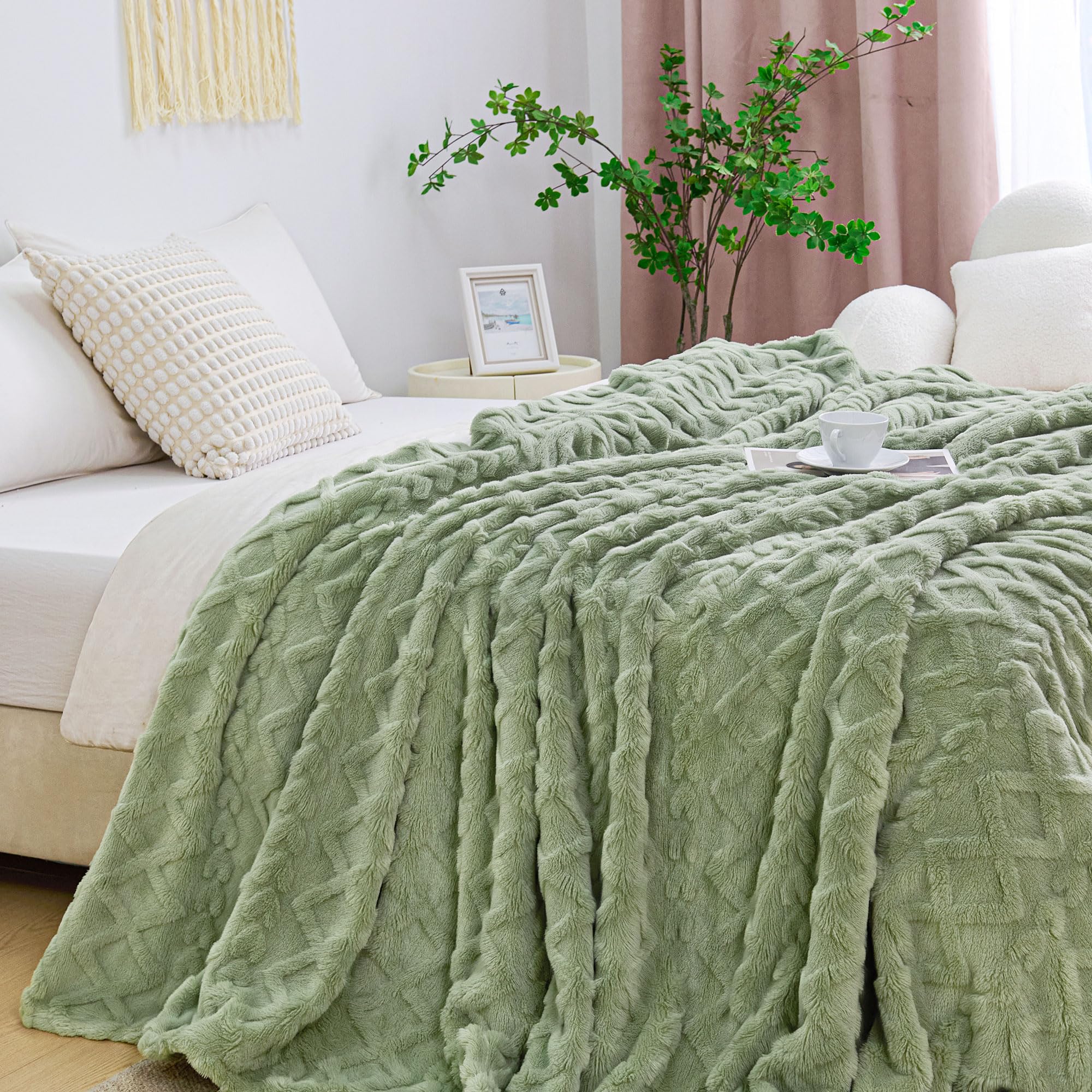 Aganear Fleece Throw Blanket - Cozy Soft Lightweight Fuzzy Throw Blanket for Women Portable Throw Blankets for Couch, Warm Present for Birthday, Christmas, Halloween, Housewarming(50"x60", Sage Green) - Image 8