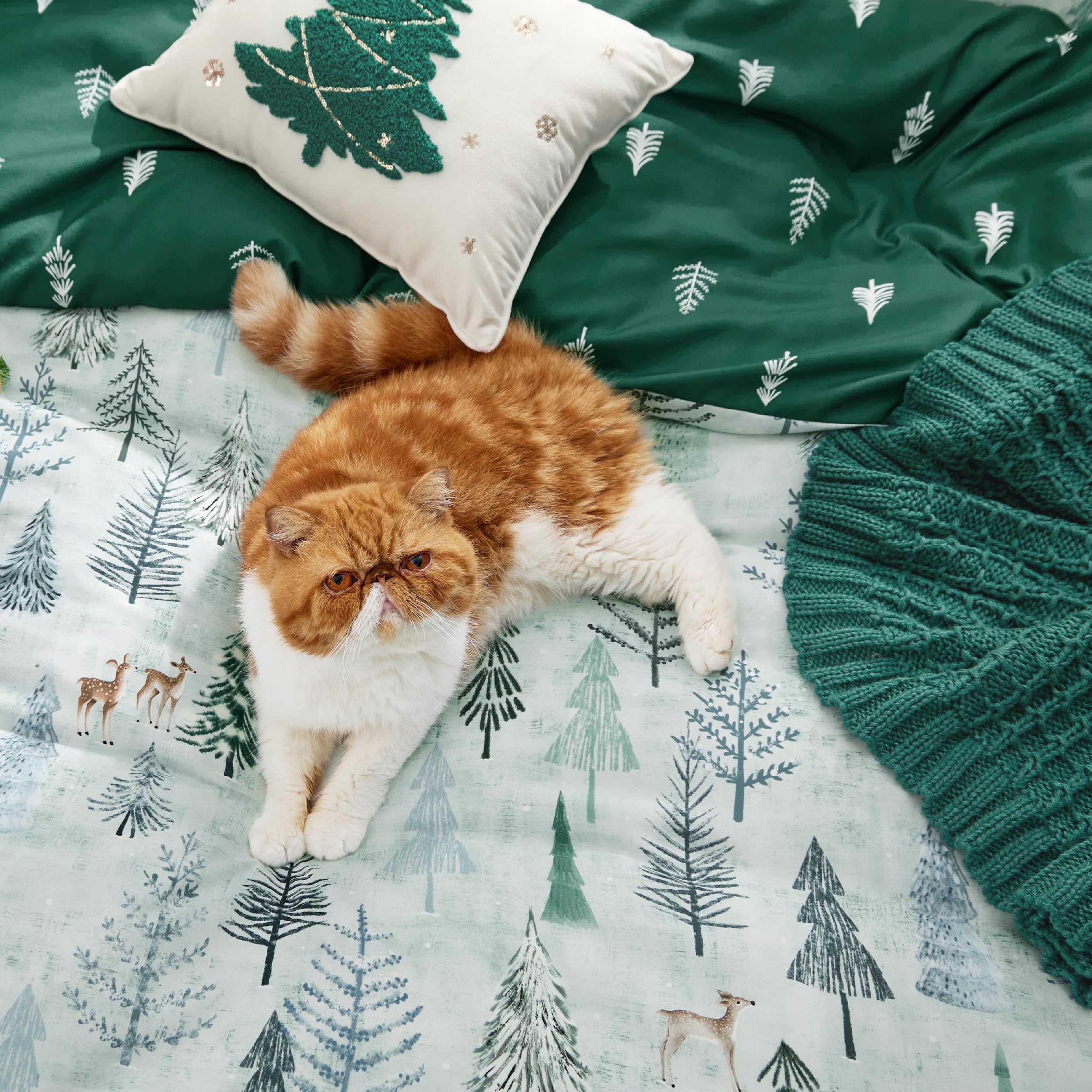 Bedsure King Size Christmas Duvet Cover - Green Forest Holiday Bedding Set, 5-Piece Collection Includes 1 Duvet Cover, 2 Pillow Shams, 1 Throw Blanket, and 1 Decorative Pillow (King, Green Forest) - Image 8