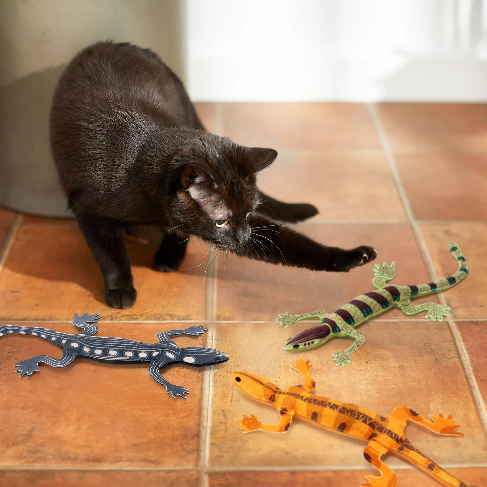 CiyvoLyeen Lizard Catnip Toys Chew Bite Resistant Toys for Indoor Cats Boredom Relief Teeth Cleaning Interactive Funny Cute Kitten Cat Lover Gifts Christmas Birthday Presents Set of 4 - Image 4