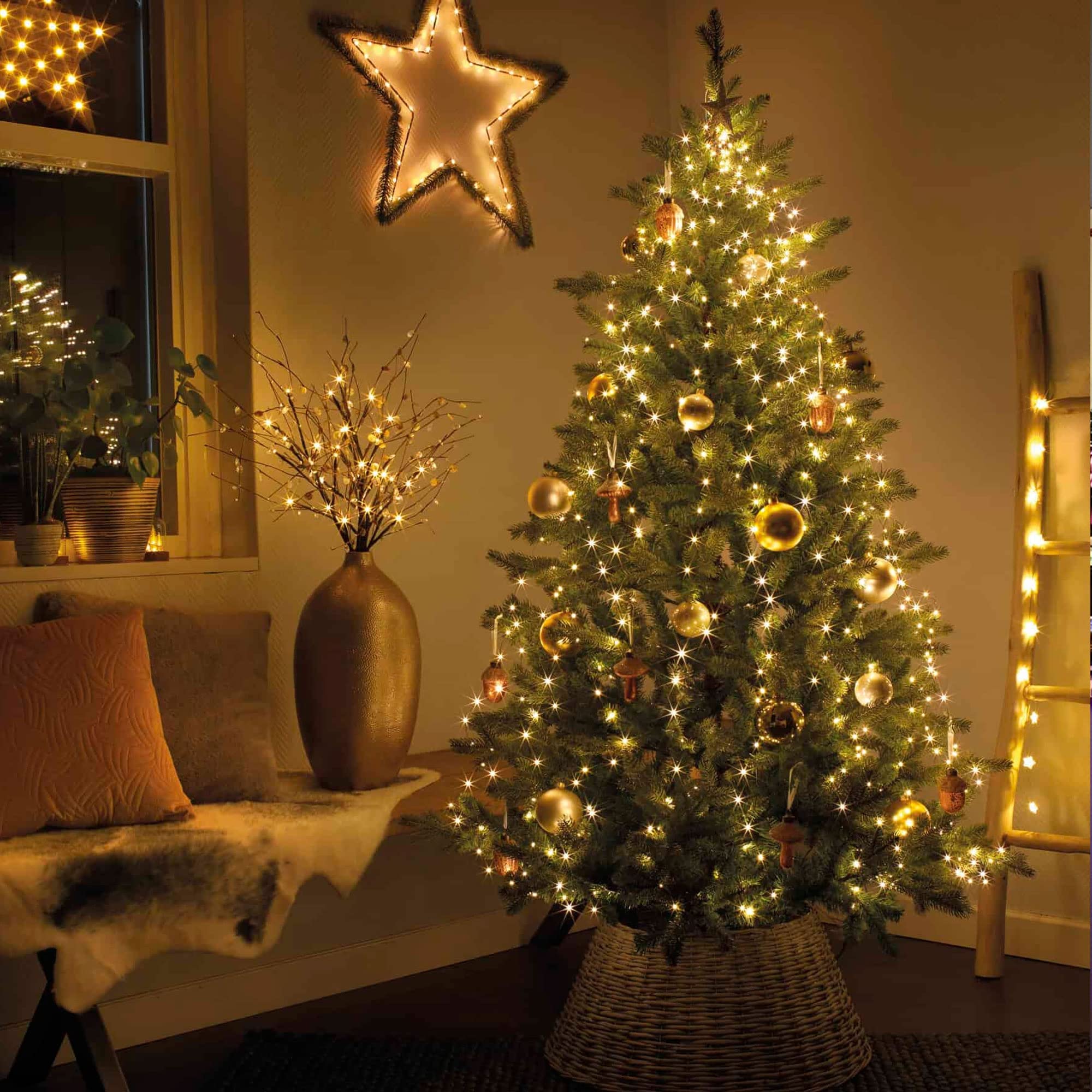 Dazzle Bright Christmas Tree Lights, 448 LED Waterfall Tree Topper Lights with Remote & 8 Lighting Modes, 8.2FT X 16 Lines Christmas Light for Indoor Outdoor Yard Party Xmas Decoration (Warm White) - Image 5