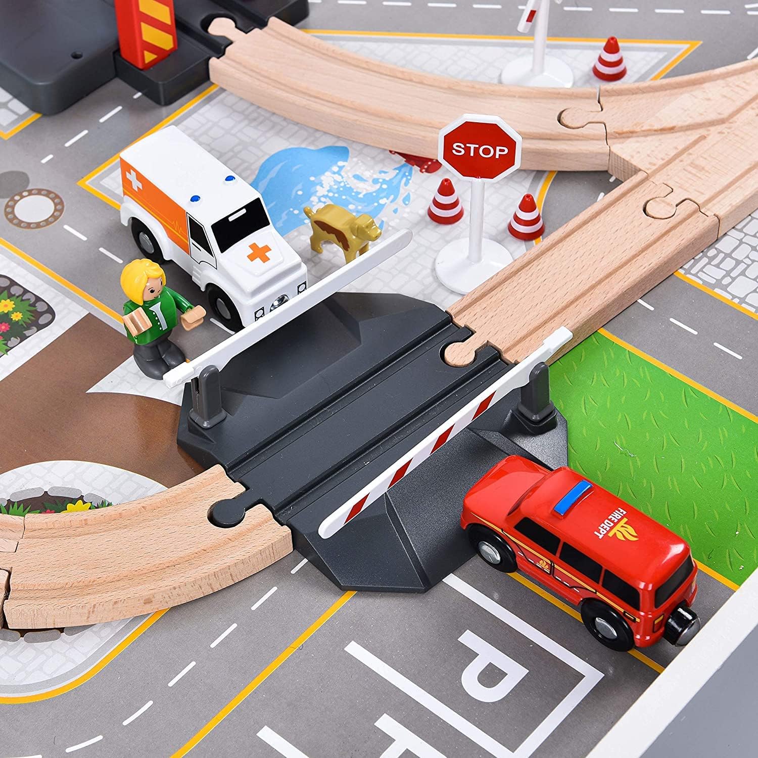 Giant bean 72PCS Fire Station Wooden Train Track Electric Train Set, Gift Packed Toy Railway Kits for Kids, Toddler Boys and Girls 3,4,5 Years Old and Up, Christmas Birthday Gift Toy for Kids - Image 6