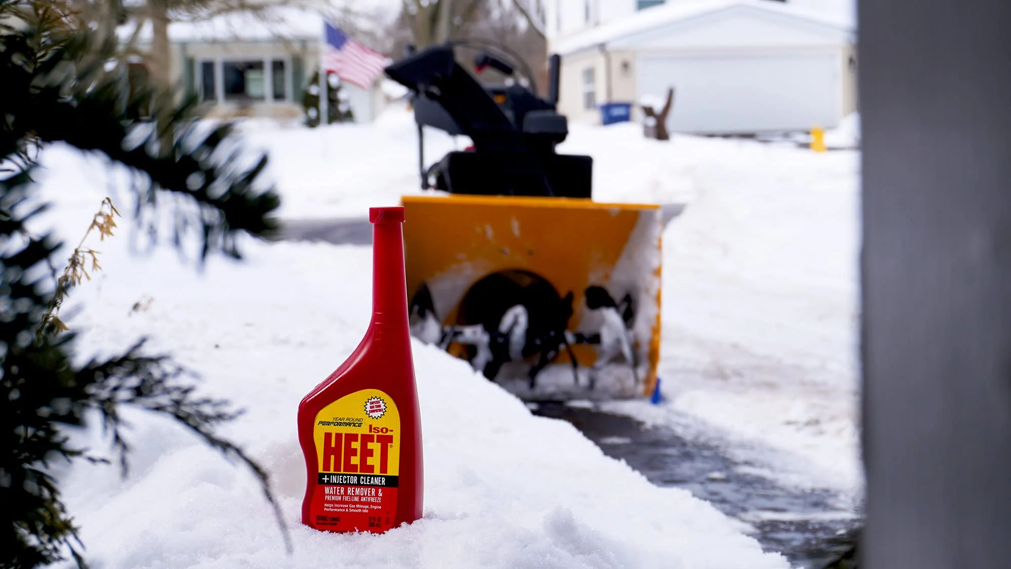 Heet Iso-HEET Water Remover And Premium Fuel Line Antifreeze + Injector Cleaner Helps Increase Gas Mileage Improves Engine Performance Year Round Performance, 12 fl. oz. (28202) , Red - Image 4