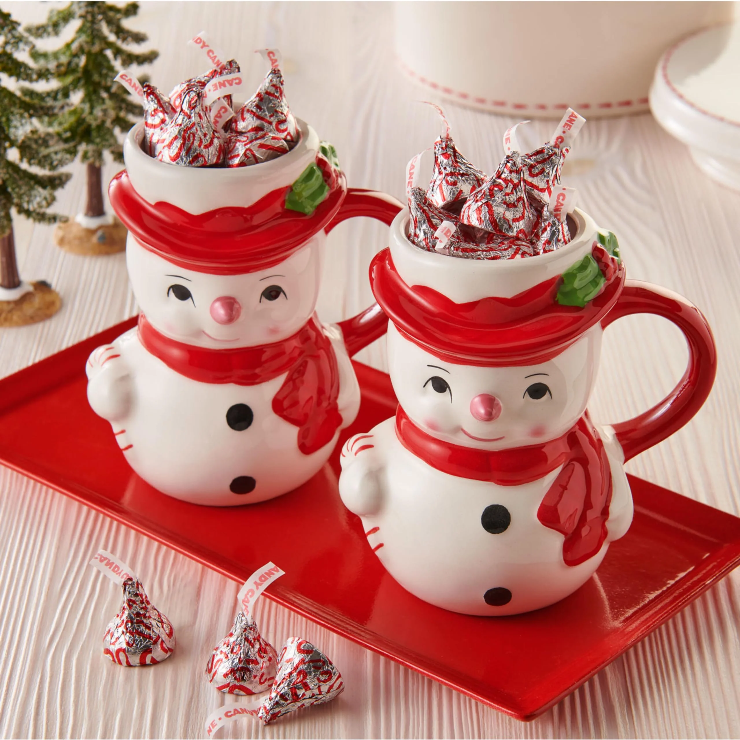 HERSHEY'S KISSES Candy Cane Flavored, Christmas Candy Bulk Bag, 30.1 oz - Image 3