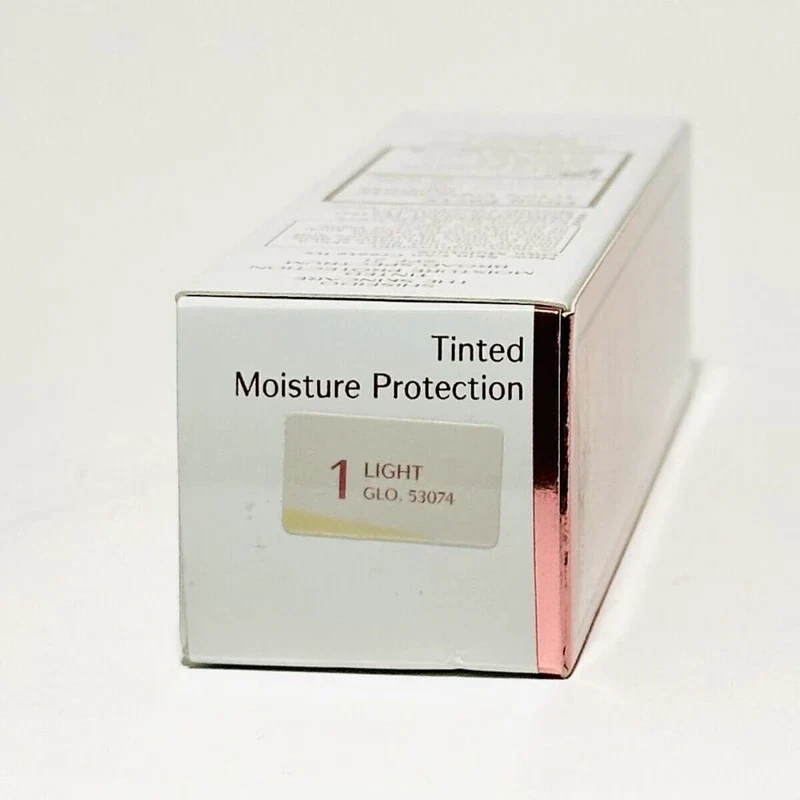 Shiseido The Skincare Tinted Moisture Protection SPF 21 1 Light 2.1 oz - Image 4