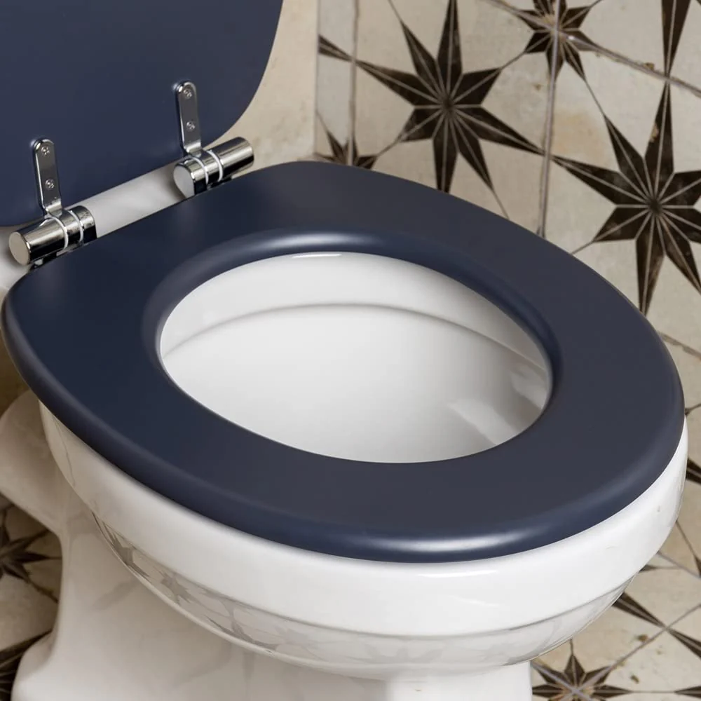 Universal Toilet Seat | Soft Close Hinges | Easy Clean | Quick Installation | Dark Grey - Image 4