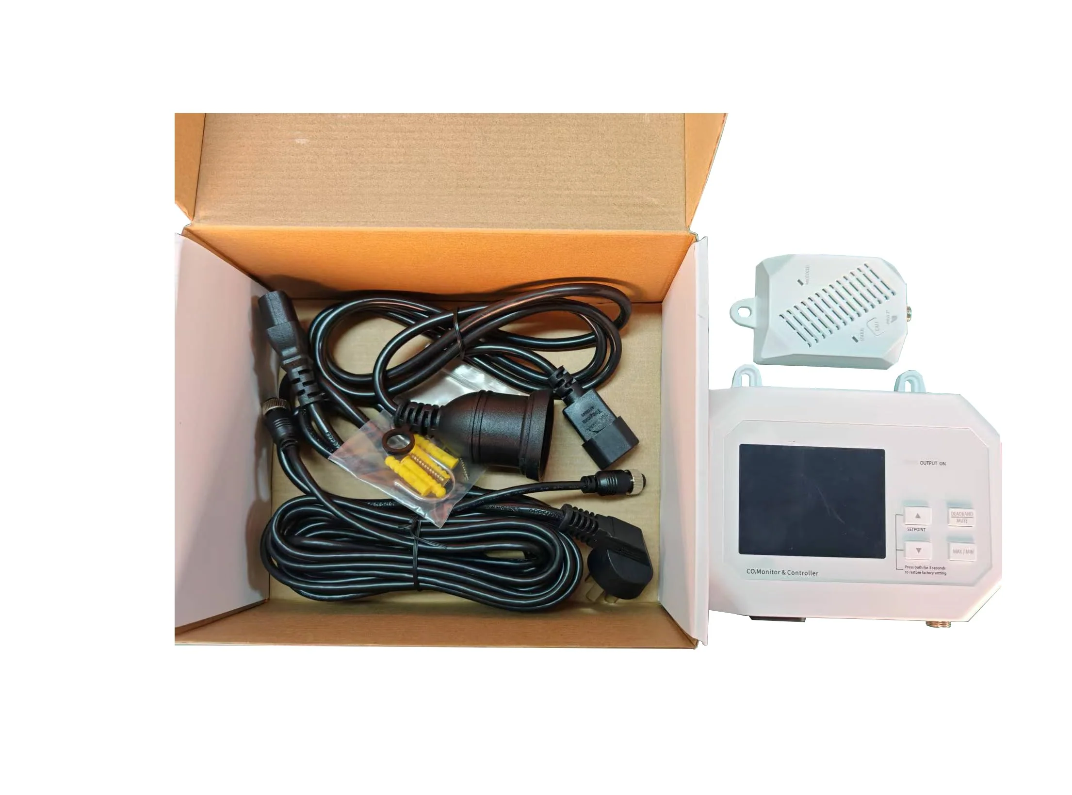 YFYIQI CO2 Controller Digital CO2 Controller with CO2 Measurement Range 0-9999ppm Display Resolution 1ppm CO2 Repeatability 10ppm Warm-up Time <20s External Sensor Mode Conversion - Image 2